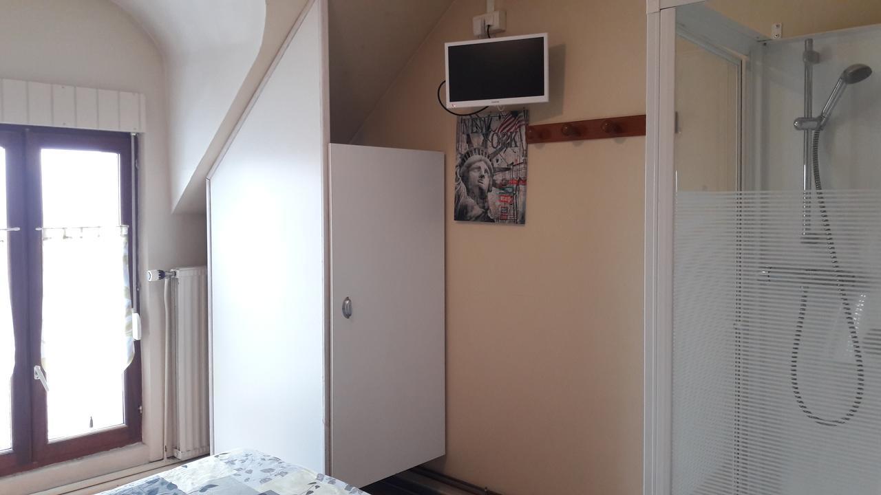 Le Relais De Risquetout Hem-Hardinval Exterior foto